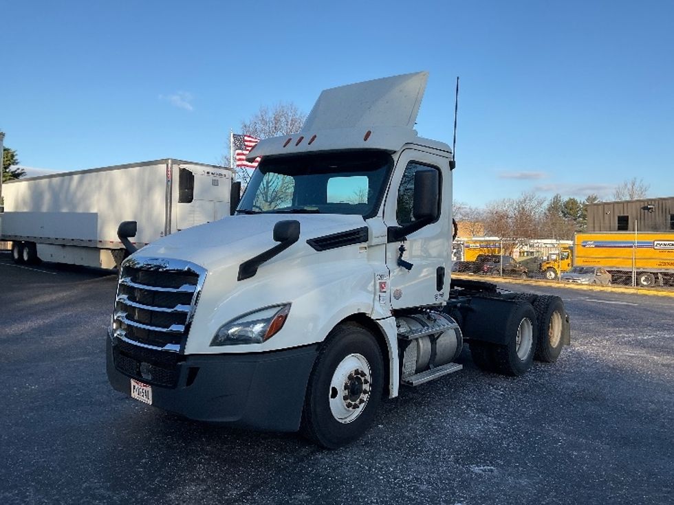 Day Cab Tractor-Heavy Duty Tractors-Freightliner-2019-T12664ST-Capitol Heights-MD-444,280\n\t\tmiles-$ 46,500 - Image 3