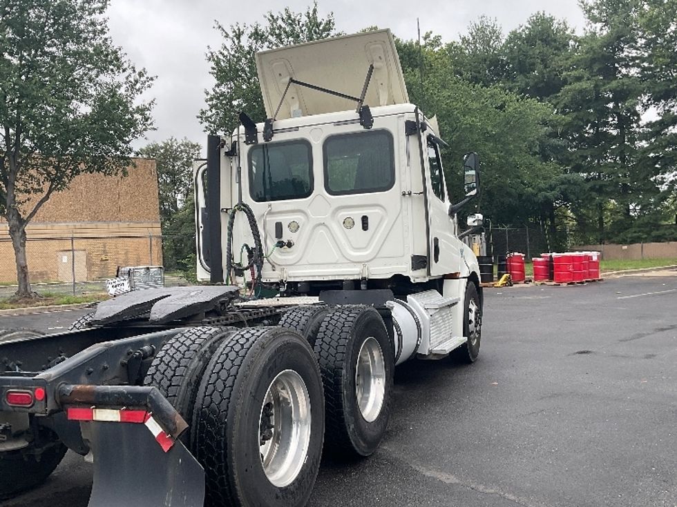 Day Cab Tractor-Heavy Duty Tractors-Freightliner-2019-T12664ST-Capitol Heights-MD-444,961\n\t\tmiles-$ 39,250 - Image 7