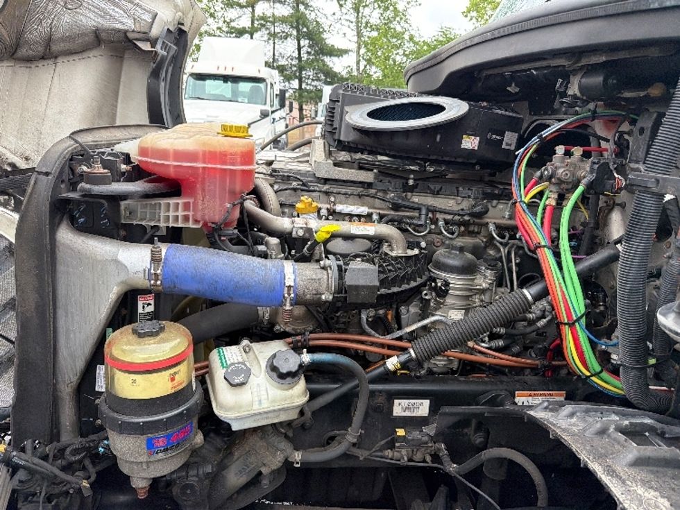 Day Cab Tractor-Heavy Duty Tractors-Freightliner-2019-T12664ST-Capitol Heights-MD-512,825\n\t\tmiles-$ 35,750 - Image 14