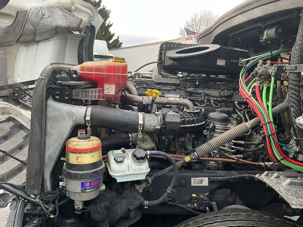 Day Cab Tractor-Heavy Duty Tractors-Freightliner-2019-T12664ST-Capitol Heights-MD-554,996\n\t\tmiles-$ 38,000 - Image 16