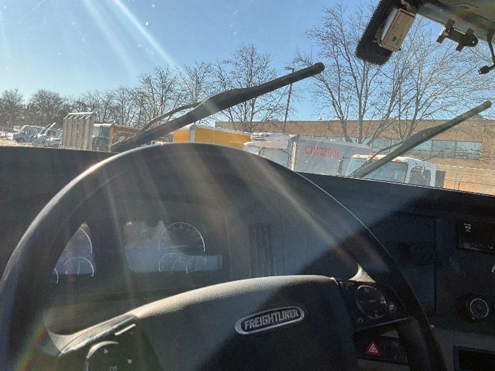 Day Cab Tractor-Heavy Duty Tractors-Freightliner-2019-T12664ST-Capitol Heights-MD-562,109\n\t\tmiles-$ 36,250 - Image 11