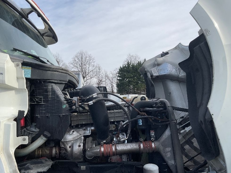 Day Cab Tractor-Heavy Duty Tractors-Freightliner-2019-T12664ST-Capitol Heights-MD-578,794\n\t\tmiles-$ 35,750 - Image 16