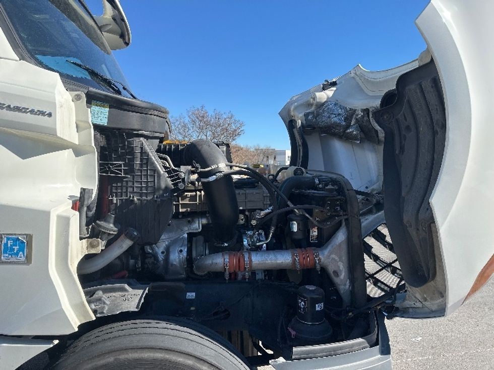 Day Cab Tractor-Heavy Duty Tractors-Freightliner-2019-T12664ST-Carrollton-TX-555,637\n\t\tmiles-$ 37,250 - Image 14