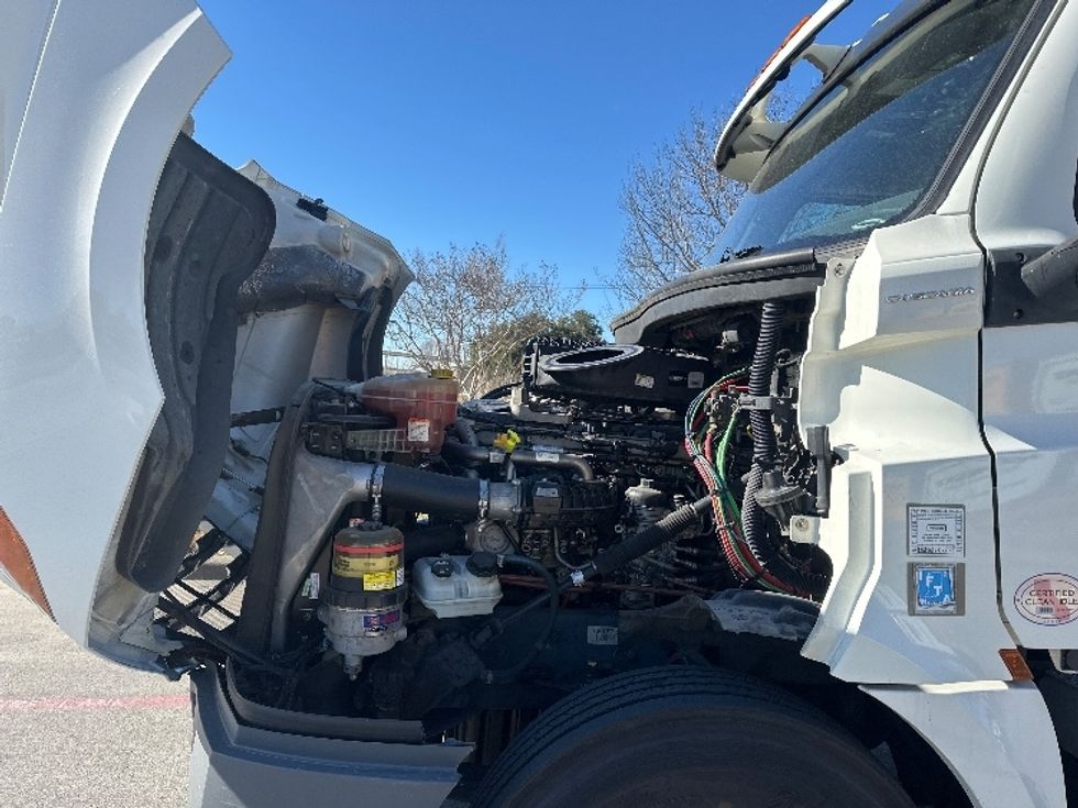 Day Cab Tractor-Heavy Duty Tractors-Freightliner-2019-T12664ST-Carrollton-TX-555,637\n\t\tmiles-$ 37,250 - Image 15