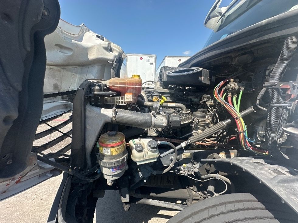 Day Cab Tractor-Heavy Duty Tractors-Freightliner-2019-T12664ST-Carrollton-TX-671,791\n\t\tmiles-$ 28,000 - Image 16