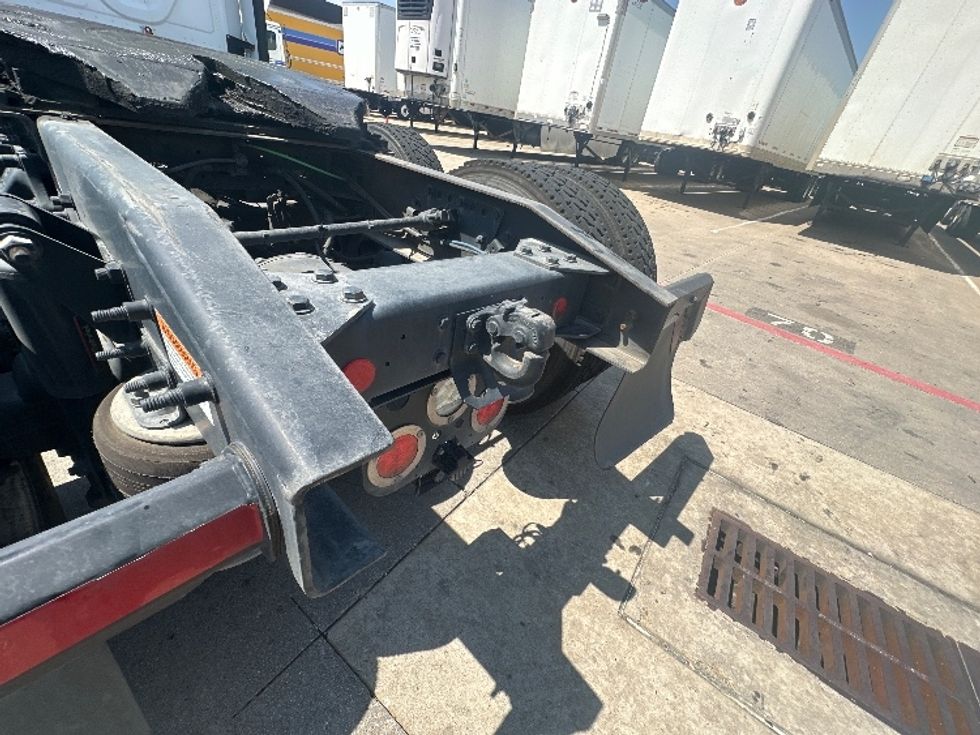 Day Cab Tractor-Heavy Duty Tractors-Freightliner-2019-T12664ST-Carrollton-TX-671,791\n\t\tmiles-$ 28,000 - Image 17
