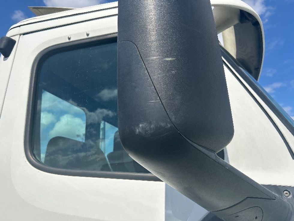 Day Cab Tractor-Heavy Duty Tractors-Freightliner-2019-T12664ST-Ceres-CA-357,113\n\t\tmiles-$ 50,750 - Image 18