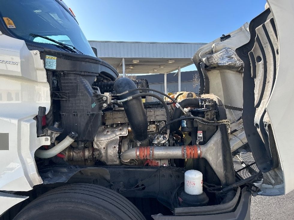 Day Cab Tractor-Heavy Duty Tractors-Freightliner-2019-T12664ST-Ceres-CA-425,365\n\t\tmiles-$ 42,000 - Image 15