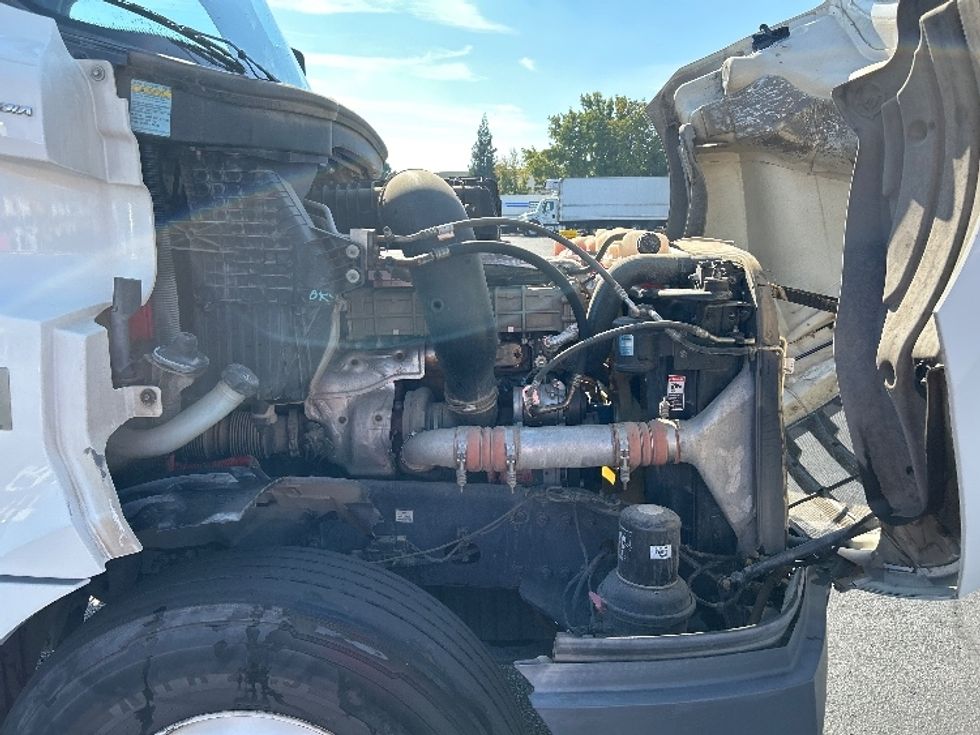 Day Cab Tractor-Heavy Duty Tractors-Freightliner-2019-T12664ST-Ceres-CA-438,830\n\t\tmiles-$ 43,000 - Image 15