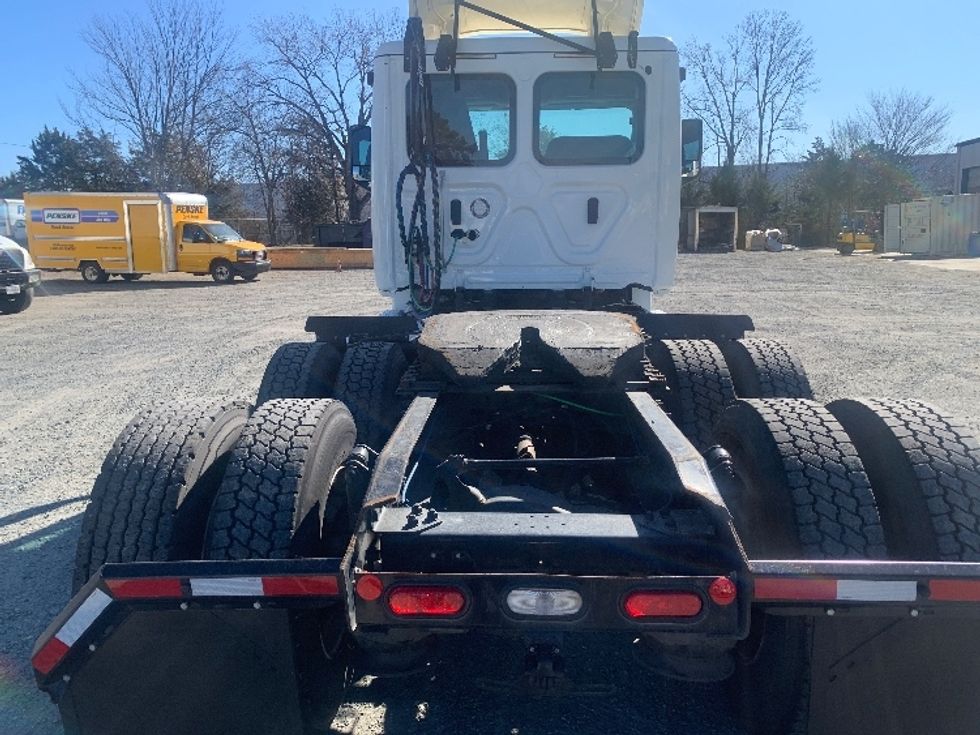 Day Cab Tractor-Heavy Duty Tractors-Freightliner-2019-T12664ST-Charlotte-NC-386,000\n\t\tmiles-$ 45,000 - Image 6