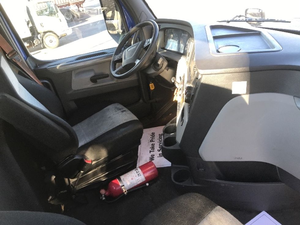 Day Cab Tractor-Heavy Duty Tractors-Freightliner-2019-T12664ST-Charlotte-NC-446,864\n\t\tmiles-$ 41,500 - Image 14