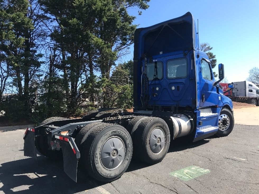 Day Cab Tractor-Heavy Duty Tractors-Freightliner-2019-T12664ST-Charlotte-NC-446,864\n\t\tmiles-$ 41,500 - Image 7