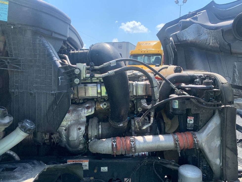 Day Cab Tractor-Heavy Duty Tractors-Freightliner-2019-T12664ST-Charlotte-NC-478,389\n\t\tmiles-$ 44,250 - Image 14