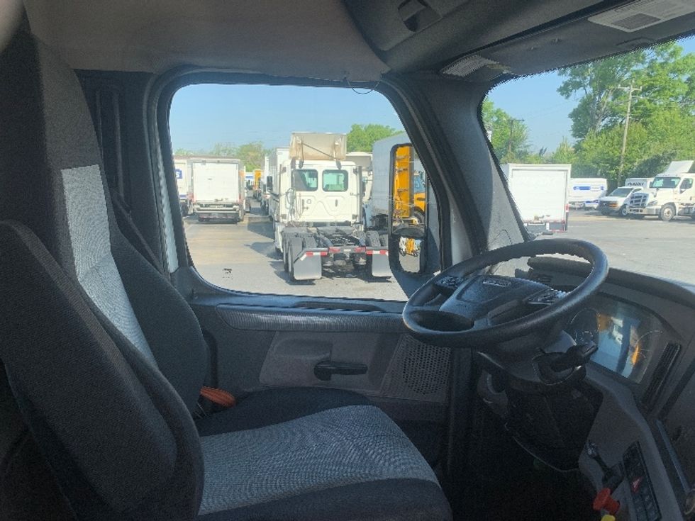 Day Cab Tractor-Heavy Duty Tractors-Freightliner-2019-T12664ST-Charlotte-NC-491,000\n\t\tmiles-$ 43,000 - Image 14