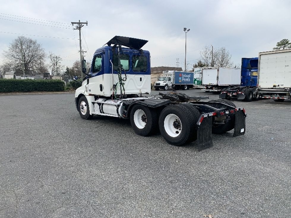 Day Cab Tractor-Heavy Duty Tractors-Freightliner-2019-T12664ST-Charlotte-NC-511,570\n\t\tmiles-$ 44,250 - Image 5