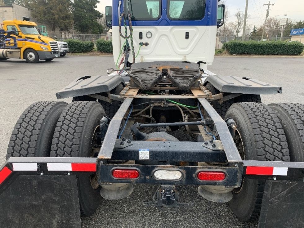 Day Cab Tractor-Heavy Duty Tractors-Freightliner-2019-T12664ST-Charlotte-NC-511,570\n\t\tmiles-$ 44,250 - Image 6