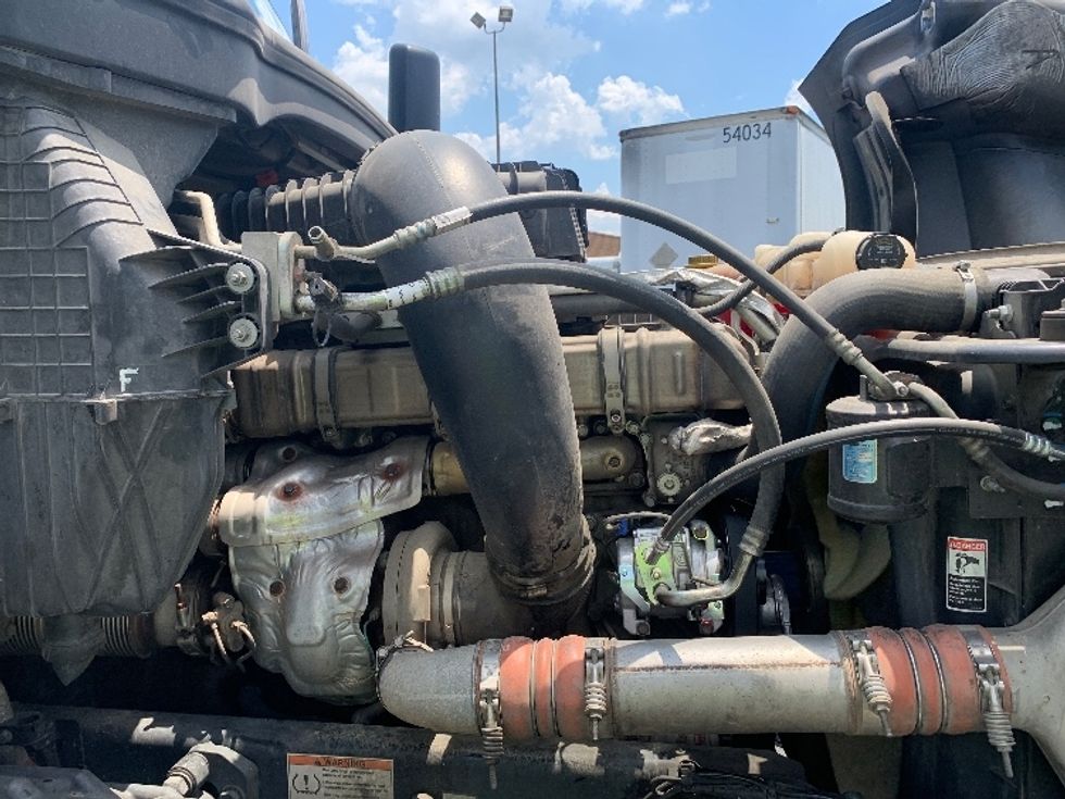 Day Cab Tractor-Heavy Duty Tractors-Freightliner-2019-T12664ST-Charlotte-NC-521,128\n\t\tmiles-$ 48,250 - Image 15