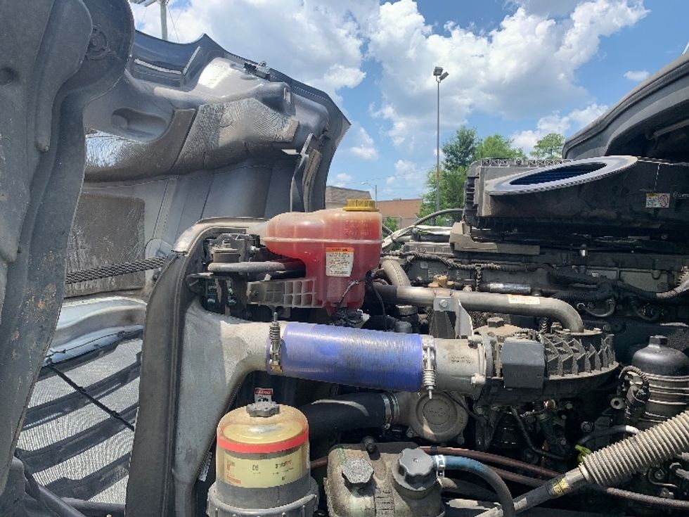 Day Cab Tractor-Heavy Duty Tractors-Freightliner-2019-T12664ST-Charlotte-NC-521,128\n\t\tmiles-$ 48,250 - Image 16