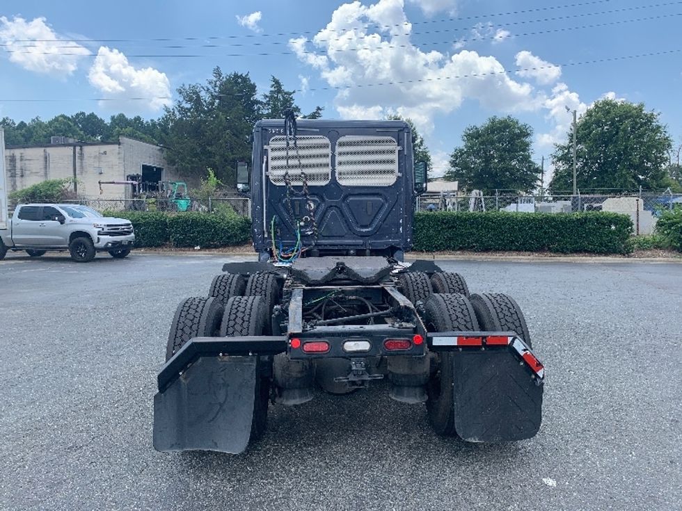 Day Cab Tractor-Heavy Duty Tractors-Freightliner-2019-T12664ST-Charlotte-NC-521,128\n\t\tmiles-$ 48,250 - Image 6