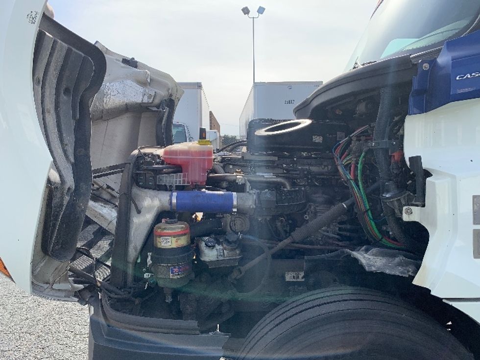 Day Cab Tractor-Heavy Duty Tractors-Freightliner-2019-T12664ST-Charlotte-NC-528,900\n\t\tmiles-$ 39,500 - Image 16