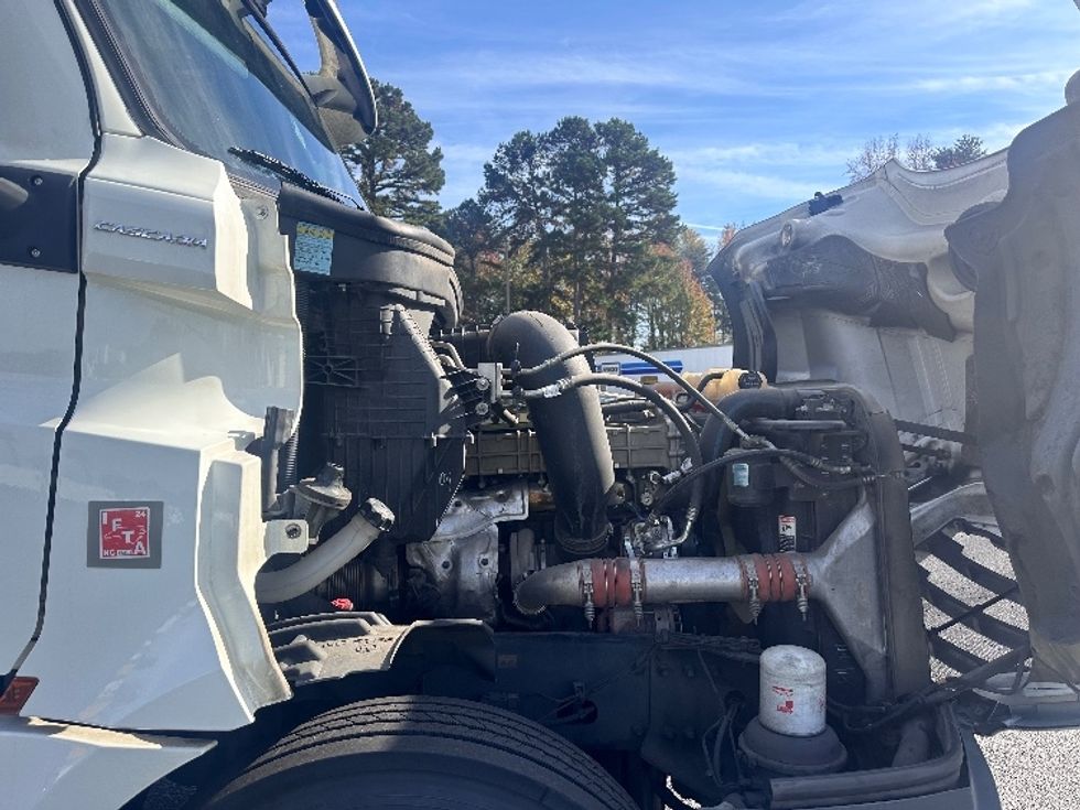 Day Cab Tractor-Heavy Duty Tractors-Freightliner-2019-T12664ST-Charlotte-NC-619,437\n\t\tmiles-$ 36,000 - Image 15