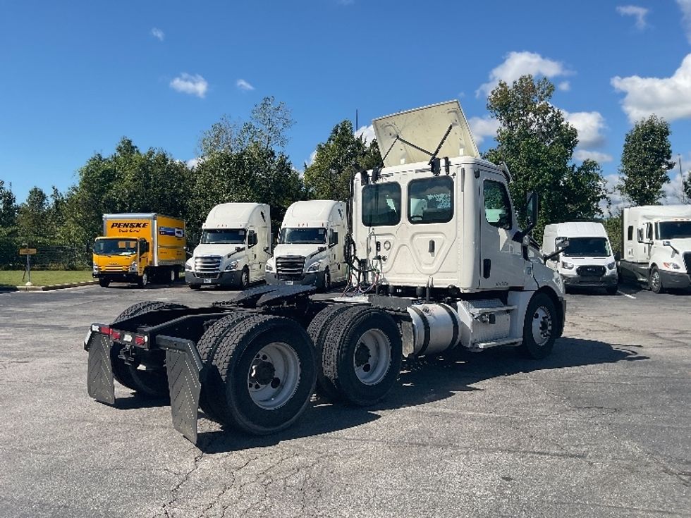 Day Cab Tractor-Heavy Duty Tractors-Freightliner-2019-T12664ST-Chattanooga-TN-719,916\n\t\tmiles-$ 25,250 - Image 7