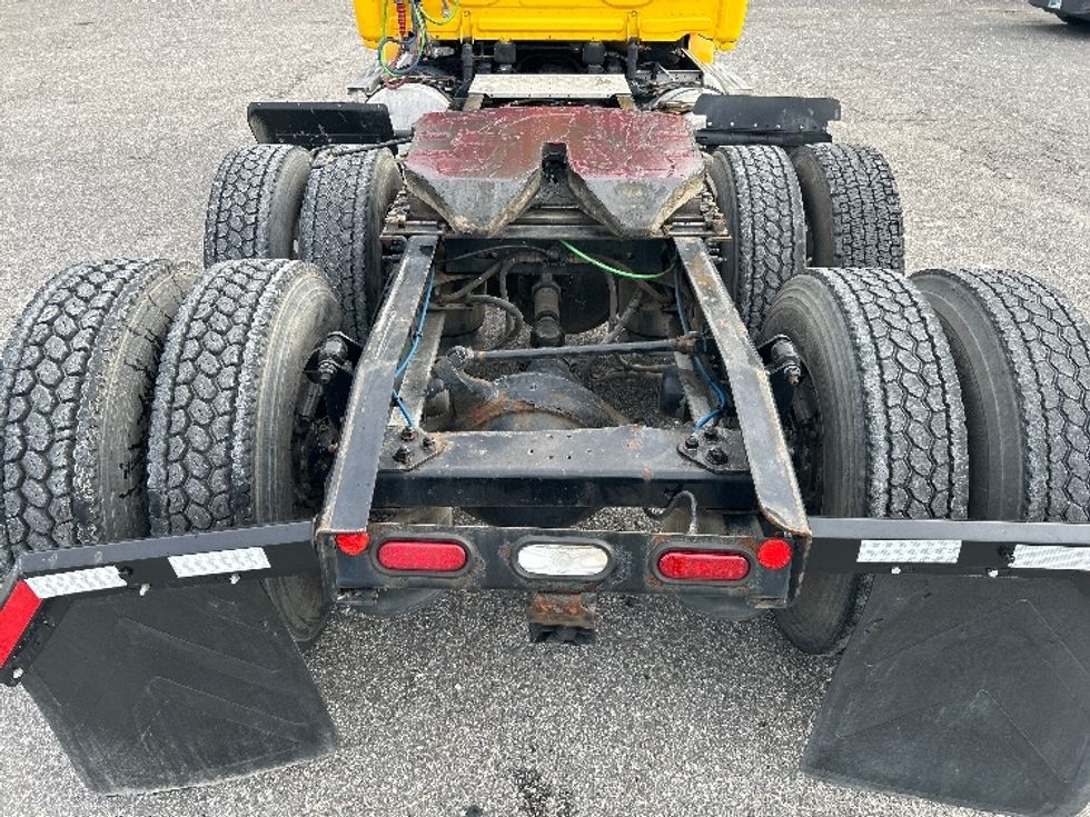 Day Cab Tractor-Heavy Duty Tractors-Freightliner-2019-T12664ST-Chesapeake-VA-443,845\n\t\tmiles-$ 36,250 - Image 6