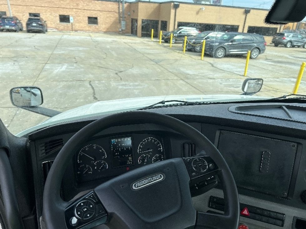 Day Cab Tractor-Heavy Duty Tractors-Freightliner-2019-T12664ST-Chicago (Melrose Park)-IL-216,300\n\t\tmiles-$ 51,000 - Image 11