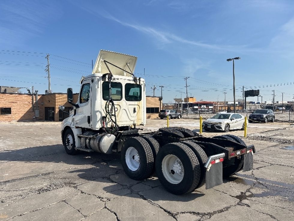 Day Cab Tractor-Heavy Duty Tractors-Freightliner-2019-T12664ST-Chicago (Melrose Park)-IL-216,300\n\t\tmiles-$ 51,000 - Image 5