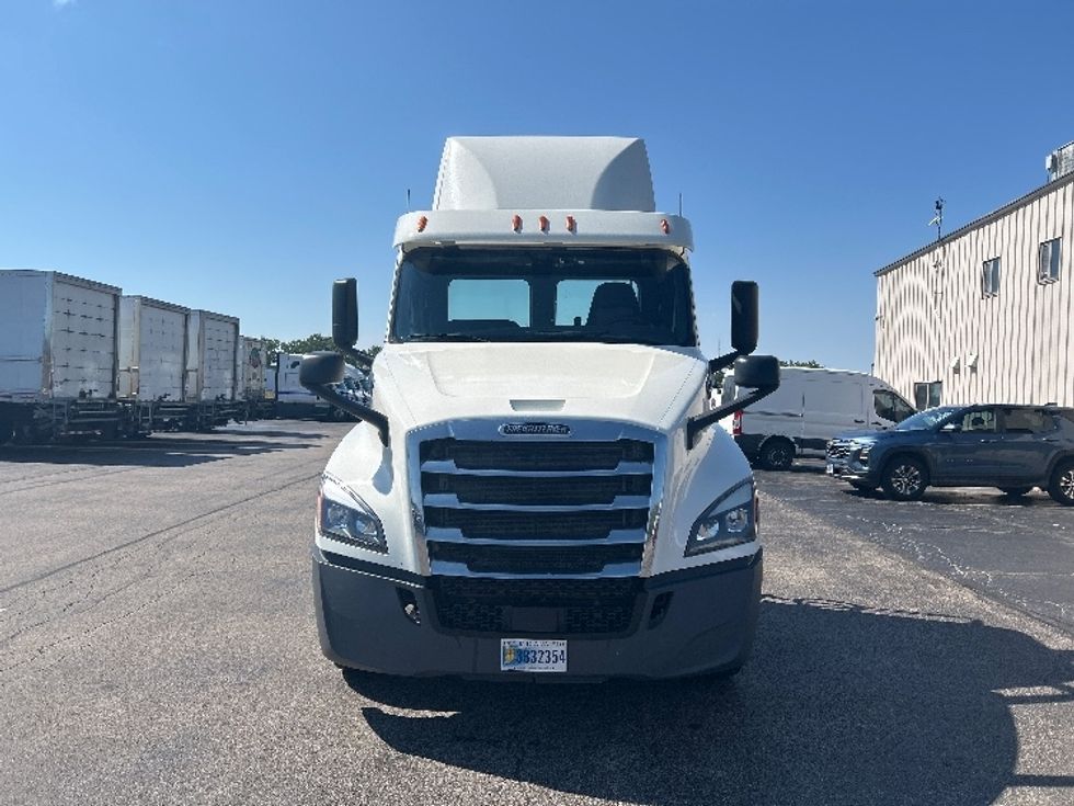 Day Cab Tractor-Heavy Duty Tractors-Freightliner-2019-T12664ST-Chicago (Melrose Park)-IL-442,092\n\t\tmiles-$ 40,000 - Image 2