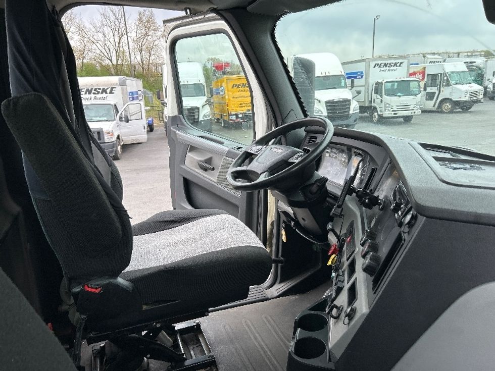 Day Cab Tractor-Heavy Duty Tractors-Freightliner-2019-T12664ST-Chicago (Melrose Park)-IL-450,396\n\t\tmiles-$ 49,250 - Image 14