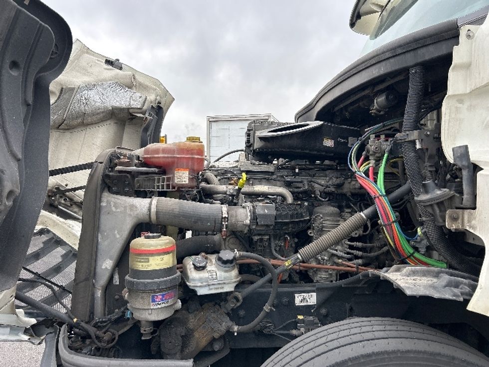 Day Cab Tractor-Heavy Duty Tractors-Freightliner-2019-T12664ST-Chicago (Melrose Park)-IL-450,396\n\t\tmiles-$ 49,250 - Image 16