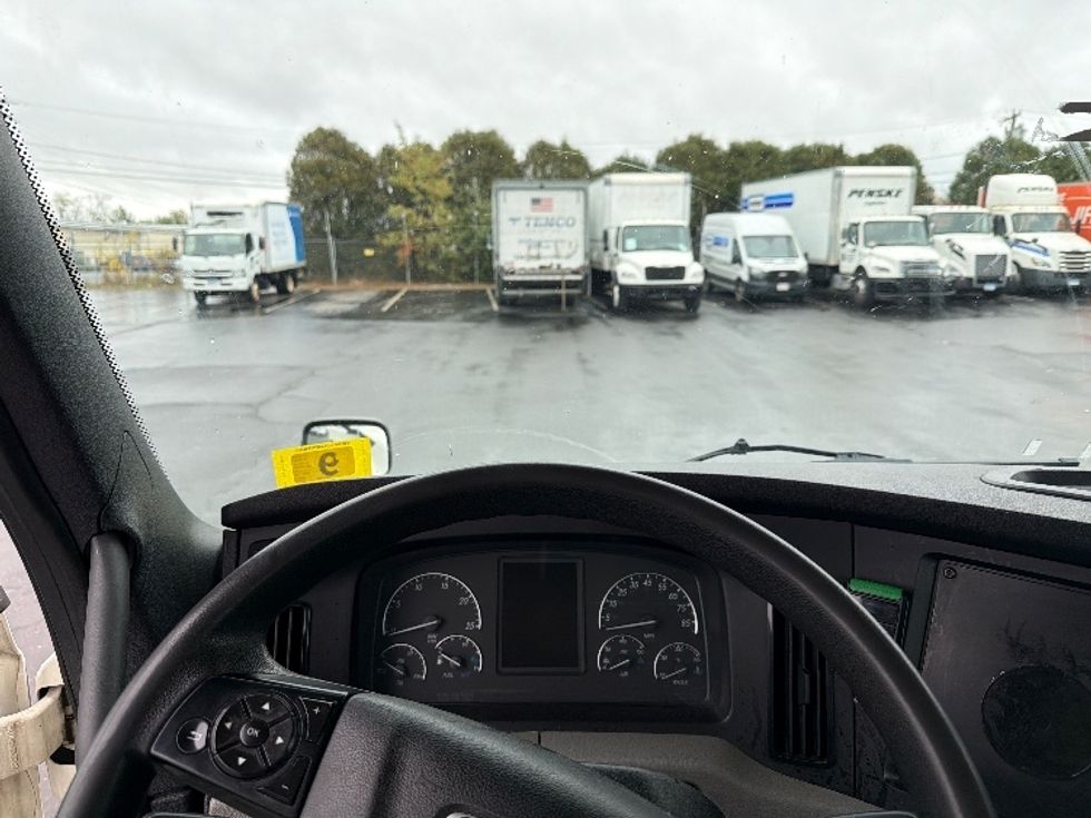 Day Cab Tractor-Heavy Duty Tractors-Freightliner-2019-T12664ST-Chicopee-MA-277,502\n\t\tmiles-$ 46,500 - Image 11