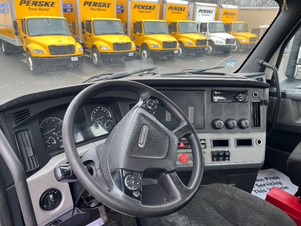 Day Cab Tractor-Heavy Duty Tractors-Freightliner-2019-T12664ST-Chicopee-MA-990,966\n\t\tmiles-$ 23,750 - Image 10