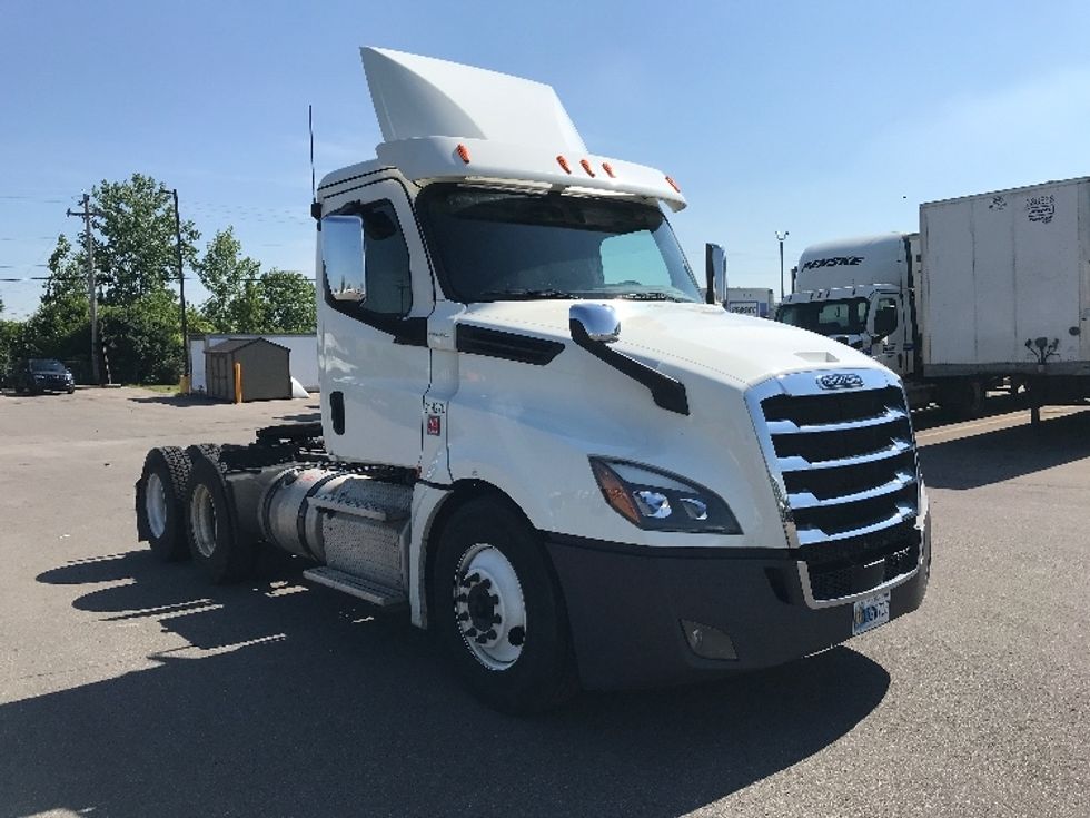 Day Cab Tractor-Heavy Duty Tractors-Freightliner-2019-T12664ST-Cincinnati-OH-448,733\n\t\tmiles-$ 49,500 - Image 1