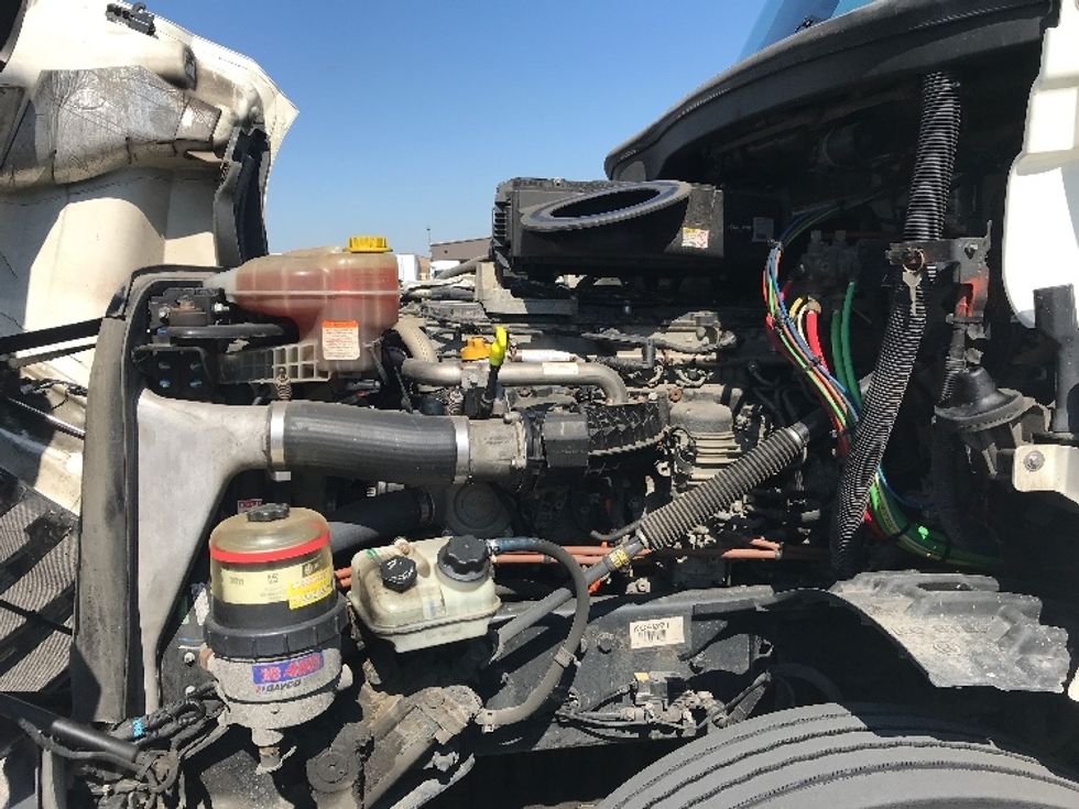 Day Cab Tractor-Heavy Duty Tractors-Freightliner-2019-T12664ST-Cincinnati-OH-448,733\n\t\tmiles-$ 49,500 - Image 16