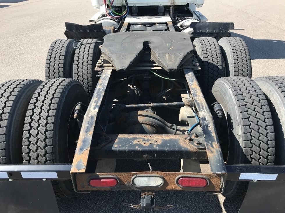 Day Cab Tractor-Heavy Duty Tractors-Freightliner-2019-T12664ST-Cincinnati-OH-448,733\n\t\tmiles-$ 49,500 - Image 6