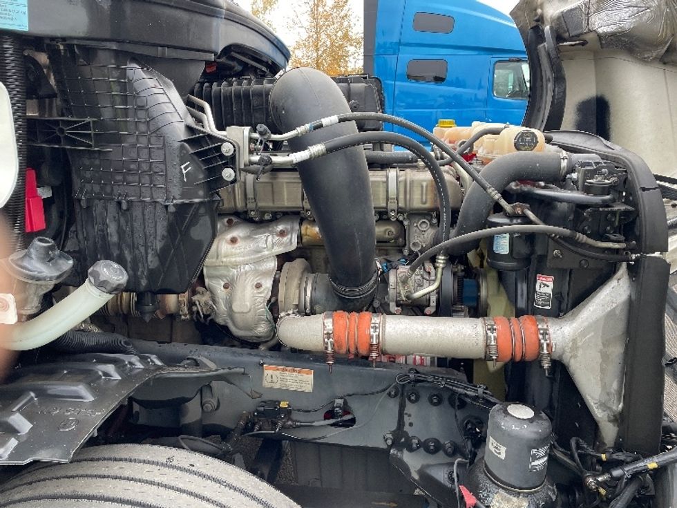 Day Cab Tractor-Heavy Duty Tractors-Freightliner-2019-T12664ST-Clackamas-OR-443,677\n\t\tmiles-$ 44,000 - Image 14