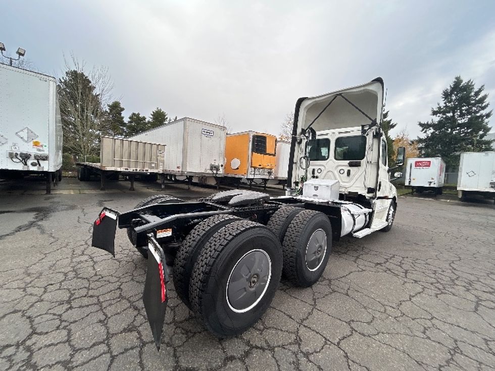Day Cab Tractor-Heavy Duty Tractors-Freightliner-2019-T12664ST-Clackamas-OR-457,813\n\t\tmiles-$ 43,000 - Image 7