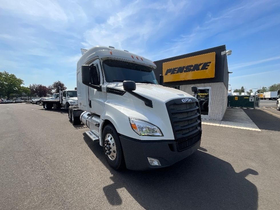 Day Cab Tractor-Heavy Duty Tractors-Freightliner-2019-T12664ST-Clackamas-OR-486,487\n\t\tmiles-$ 37,250 - Image 1