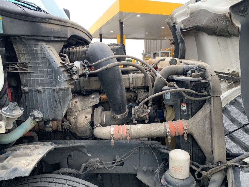 Day Cab Tractor-Heavy Duty Tractors-Freightliner-2019-T12664ST-Clackamas-OR-528,920\n\t\tmiles-$ 39,500 - Image 15
