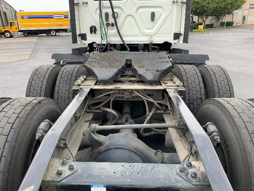 Day Cab Tractor-Heavy Duty Tractors-Freightliner-2019-T12664ST-Clackamas-OR-528,920\n\t\tmiles-$ 39,500 - Image 6