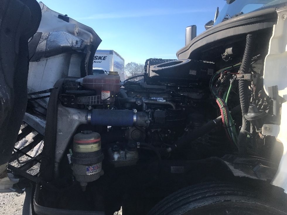 Day Cab Tractor-Heavy Duty Tractors-Freightliner-2019-T12664ST-Cleona-PA-630,855\n\t\tmiles-$ 25,250 - Image 16