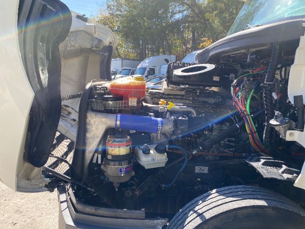 Day Cab Tractor-Heavy Duty Tractors-Freightliner-2019-T12664ST-Cleveland-TN-233,255\n\t\tmiles-$ 55,000 - Image 16