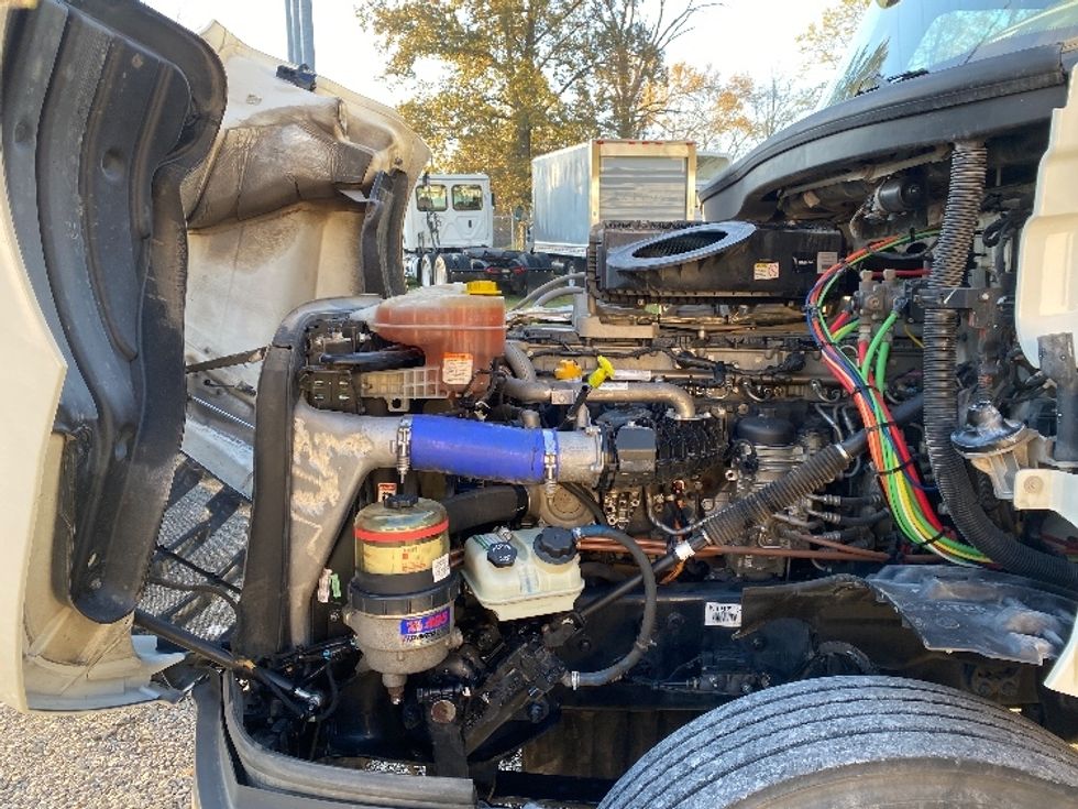 Day Cab Tractor-Heavy Duty Tractors-Freightliner-2019-T12664ST-Cleveland-TN-267,972\n\t\tmiles-$ 53,000 - Image 16