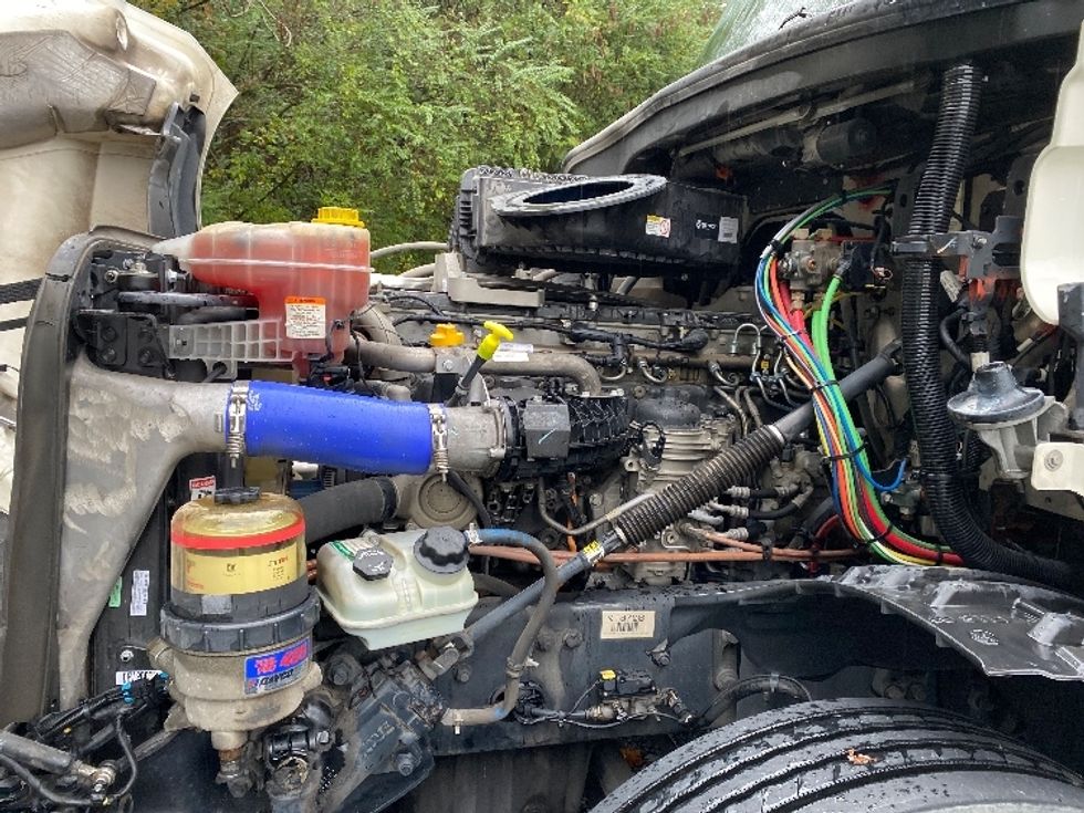 Day Cab Tractor-Heavy Duty Tractors-Freightliner-2019-T12664ST-Cleveland-TN-297,633\n\t\tmiles-$ 50,750 - Image 16