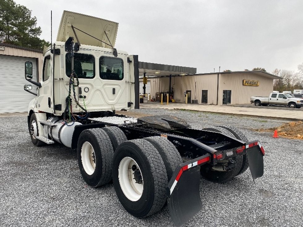 Day Cab Tractor-Heavy Duty Tractors-Freightliner-2019-T12664ST-Cleveland-TN-322,637\n\t\tmiles-$ 49,250 - Image 5