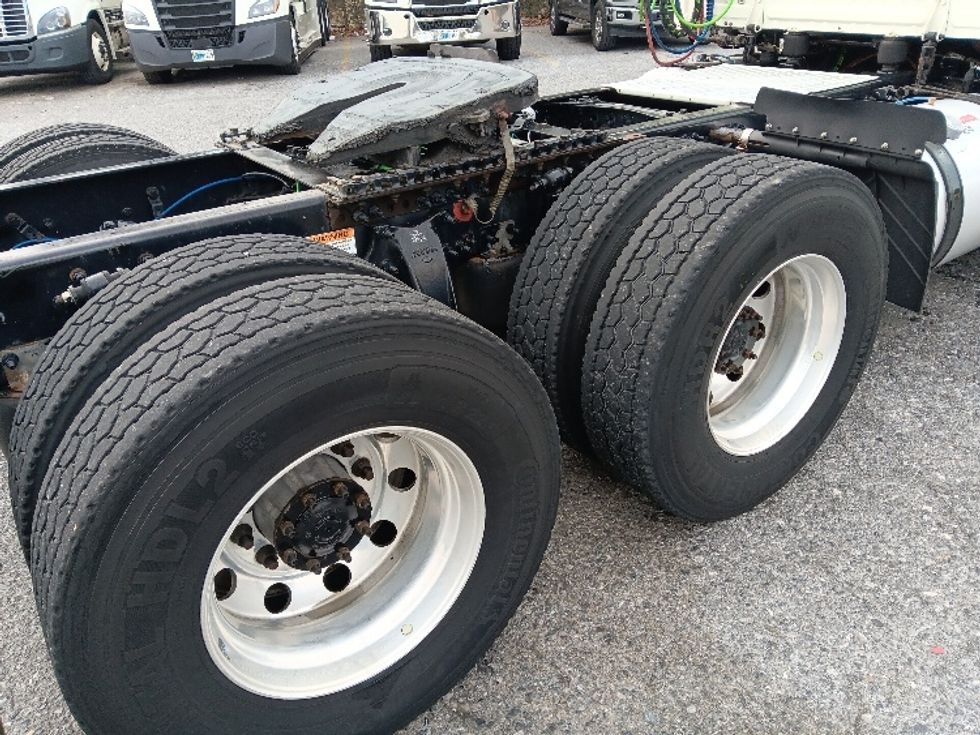 Day Cab Tractor-Heavy Duty Tractors-Freightliner-2019-T12664ST-Cleveland-TN-543,354\n\t\tmiles-$ 42,750 - Image 18