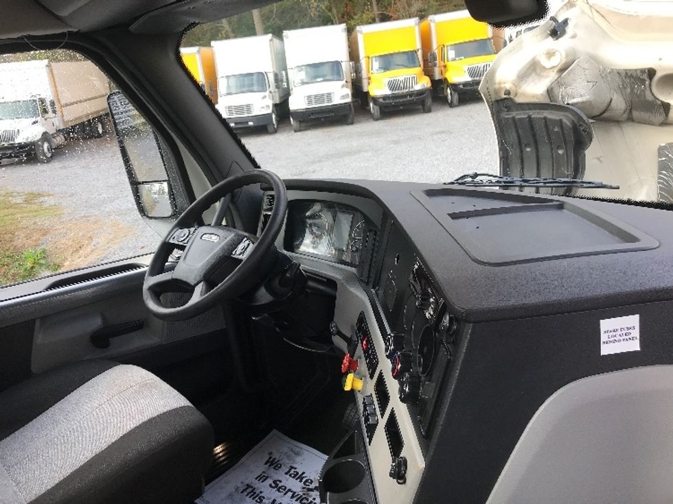 Day Cab Tractor-Heavy Duty Tractors-Freightliner-2019-T12664ST-Cleveland-TN-785,023\n\t\tmiles-$ 26,750 - Image 14