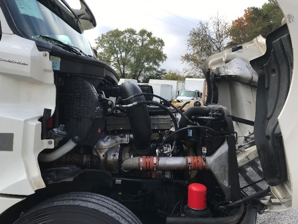 Day Cab Tractor-Heavy Duty Tractors-Freightliner-2019-T12664ST-Cleveland-TN-785,023\n\t\tmiles-$ 26,750 - Image 15